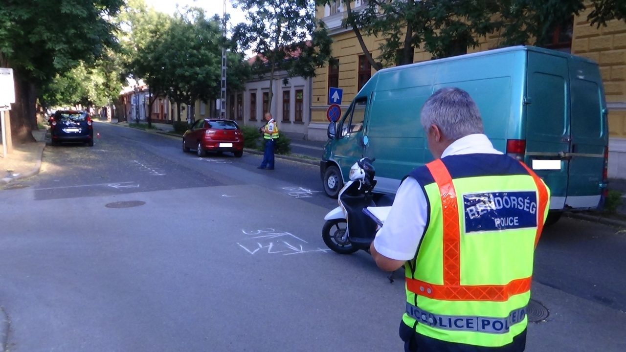 Balesetet rekonstruáltak a rendőrség munkatársai