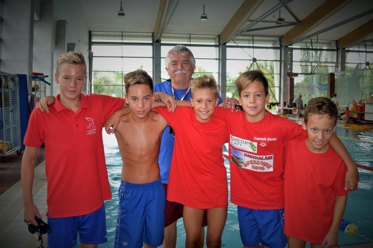 Cápák versenyeztek Miskolcon