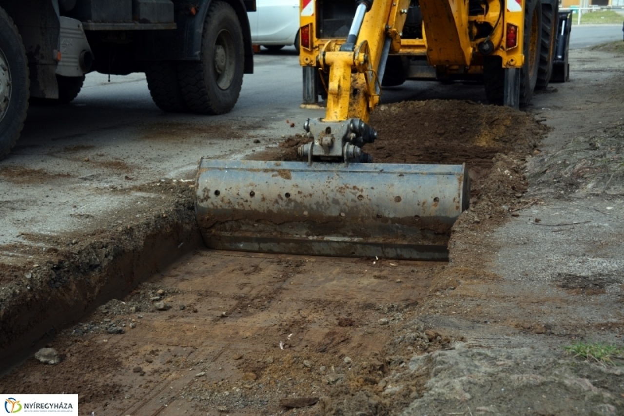 Útlezárás az Új utcán