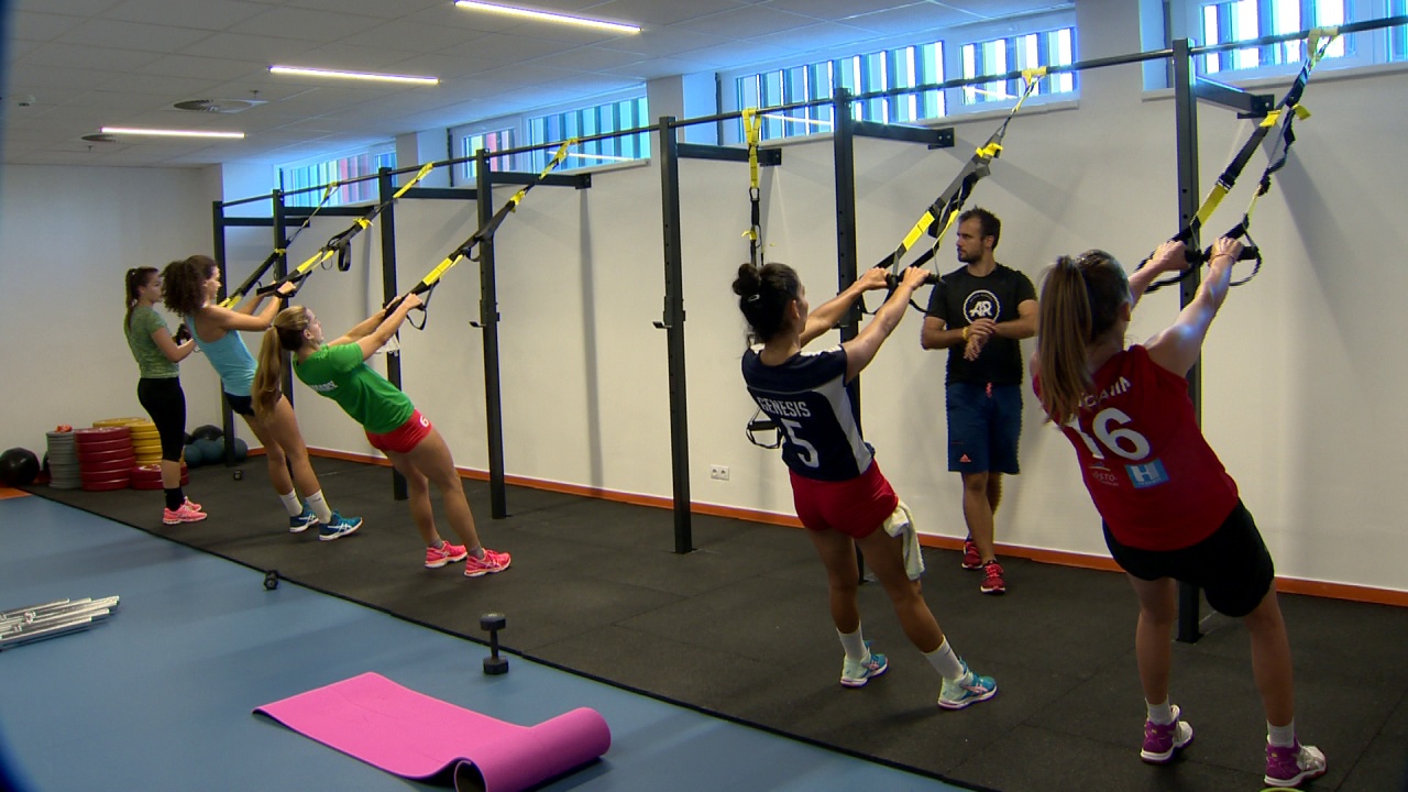 Edzésben a röplabdások