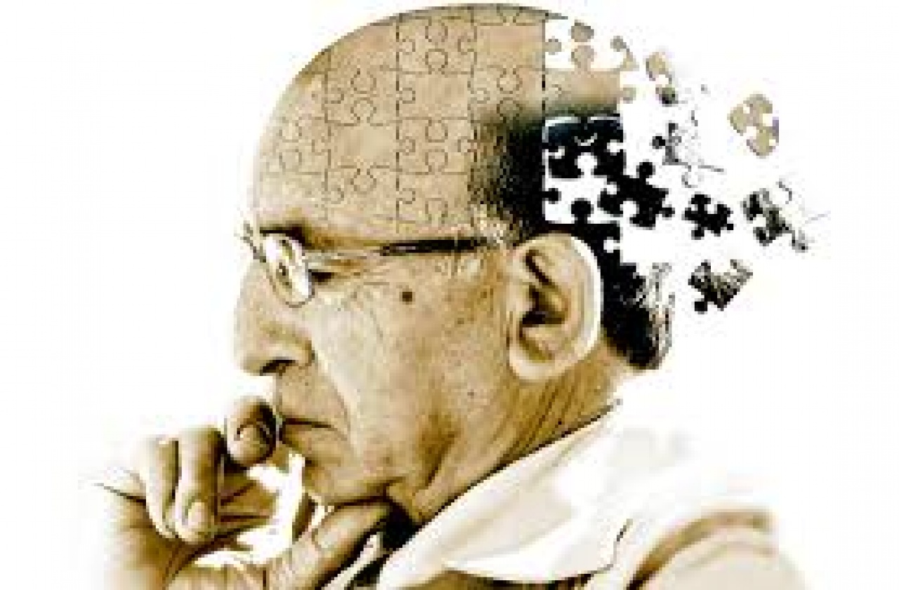 Magyar tudósok felfedezése lassíthatja az Alzheimer-kór romlását