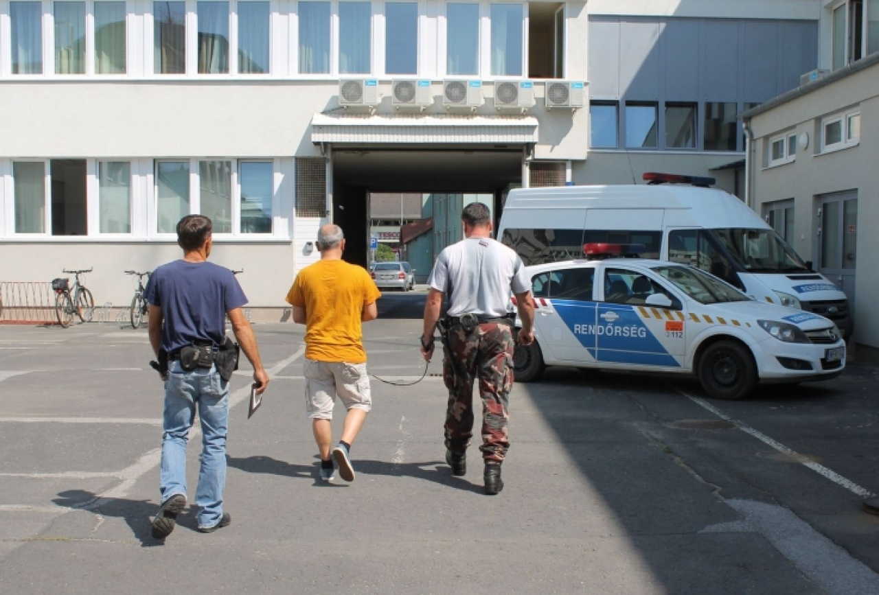 Illegális migránsok és embercsempész Beregdarócon