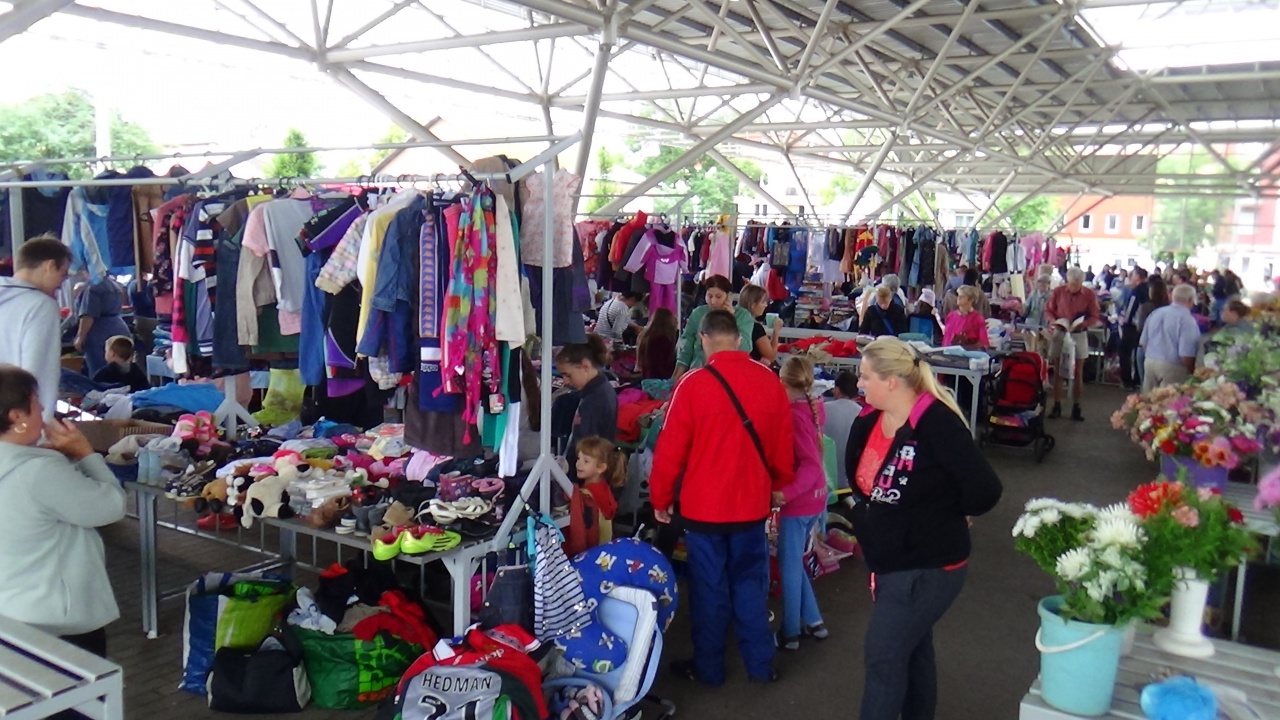 Zöldség, gyümölcs, babaruha