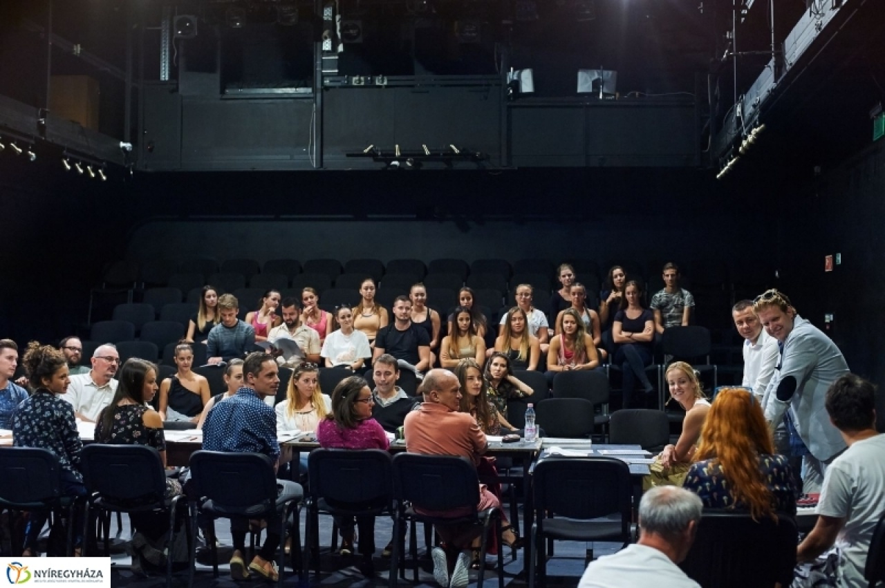 Színházi olvasópróba