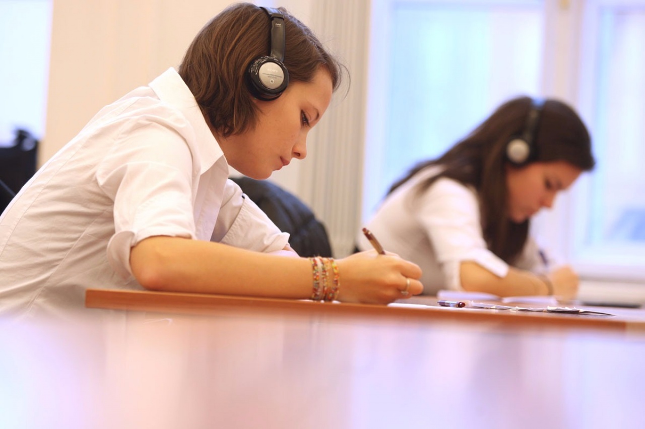  Nem ér annyit a nyelvtudás, ha hiányzik róla a papír