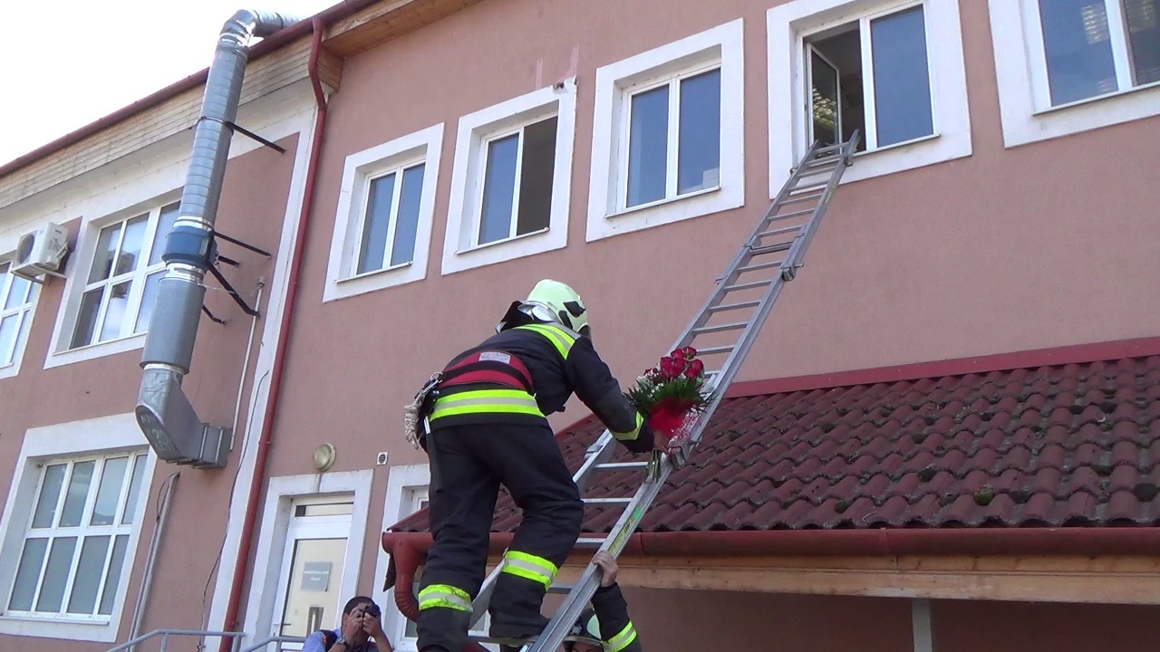 Lánykérés tűzoltó-módra