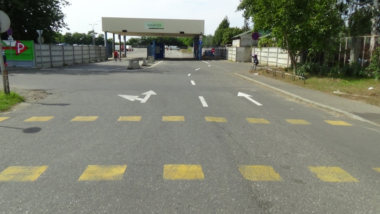 Vége a torlódásnak – Két sáv vezet a Vásártérre