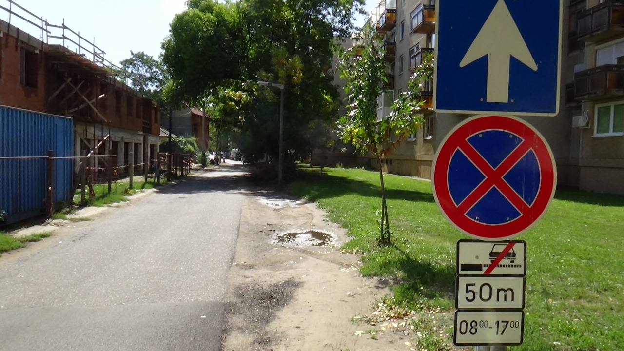 Korlátozás a Sólyom és a Holló utcán