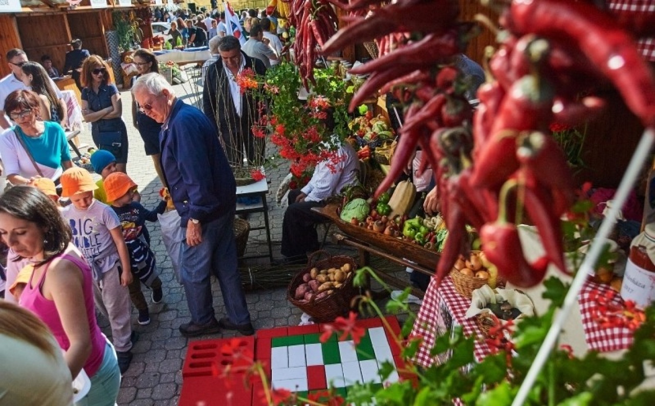 Rövidhírek szeptember 14-én