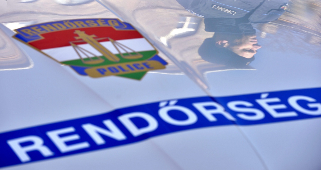 Eltiltás hatálya alatt vezetett