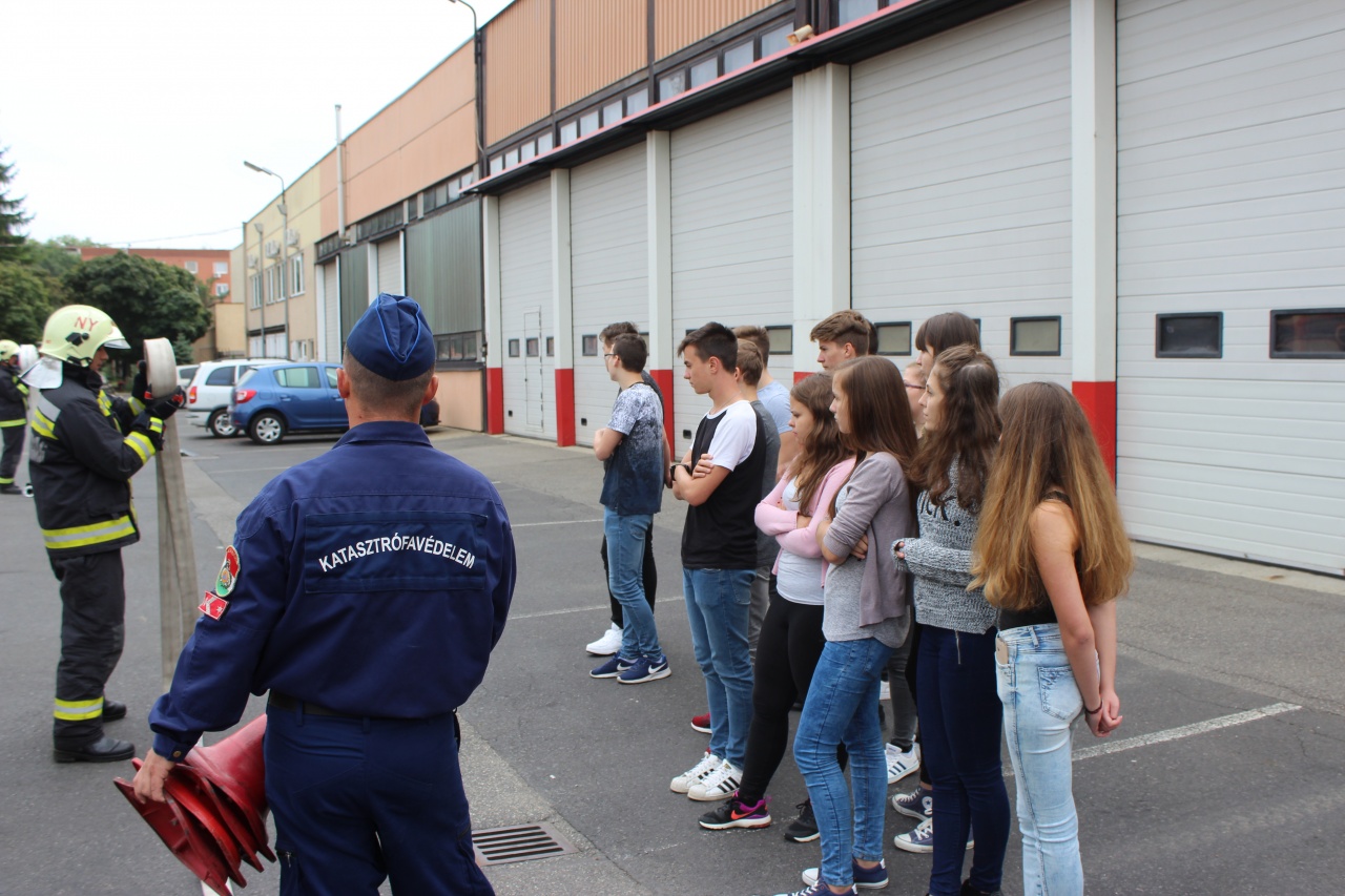 Népszerű a közösségi szolgálat a katasztrófavédelemnél