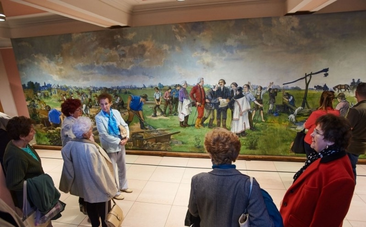 Már látható a monumentális alkotás