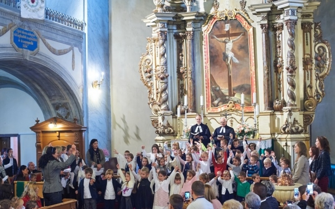 33 óvodást áldottak meg