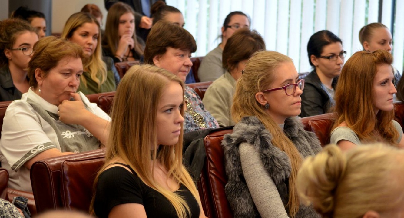 Nyelvészeti konferencia Nyíregyházán