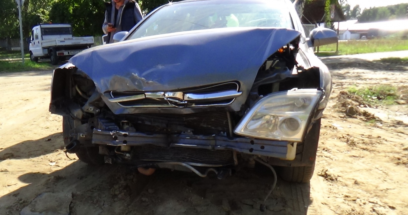 Összeütközött a szemből érkezővel