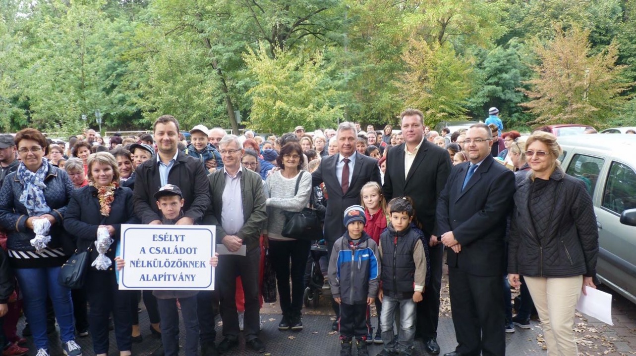 Nevelőszülői Családi Nap az Állatparkban