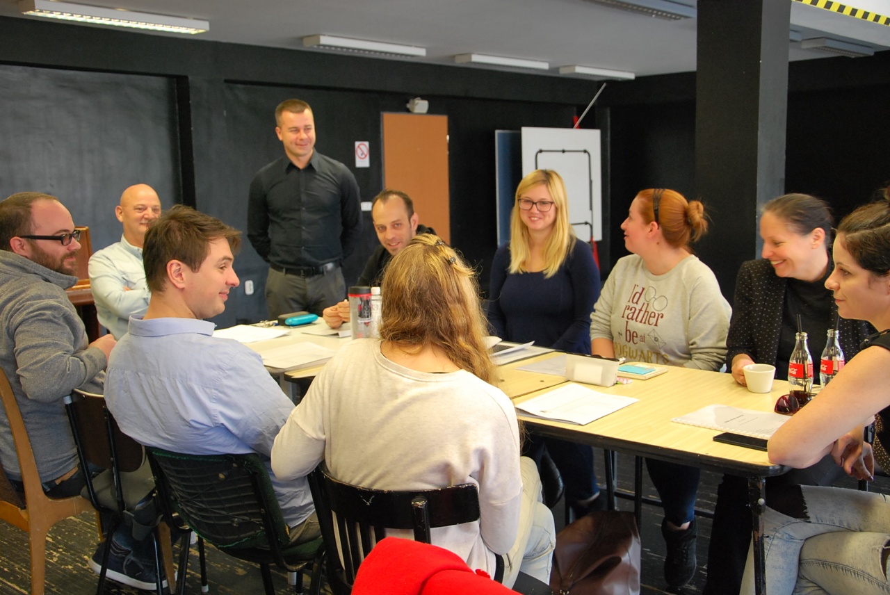 Mirr-Murr kalandjai a színházban