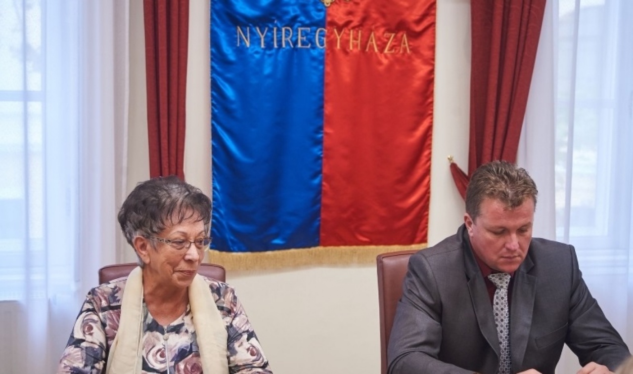 Rövidhírek október 3-án