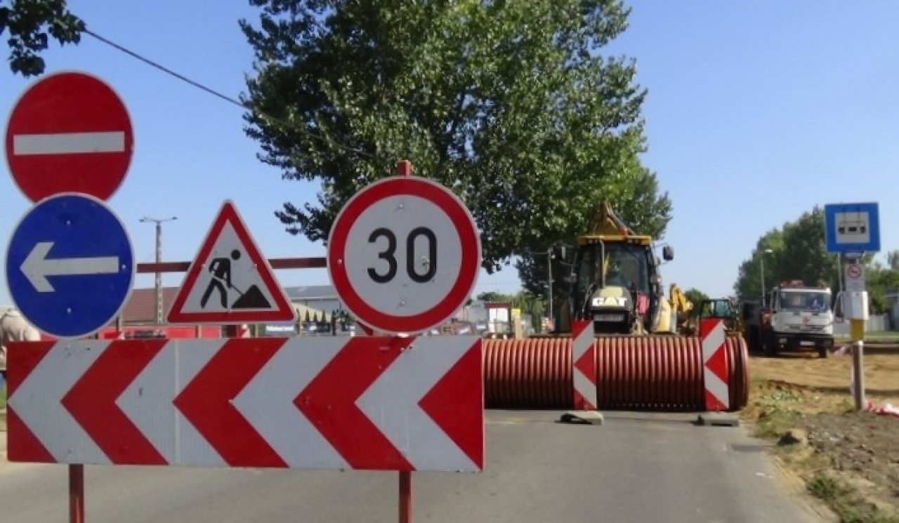 Három hétig lezárva