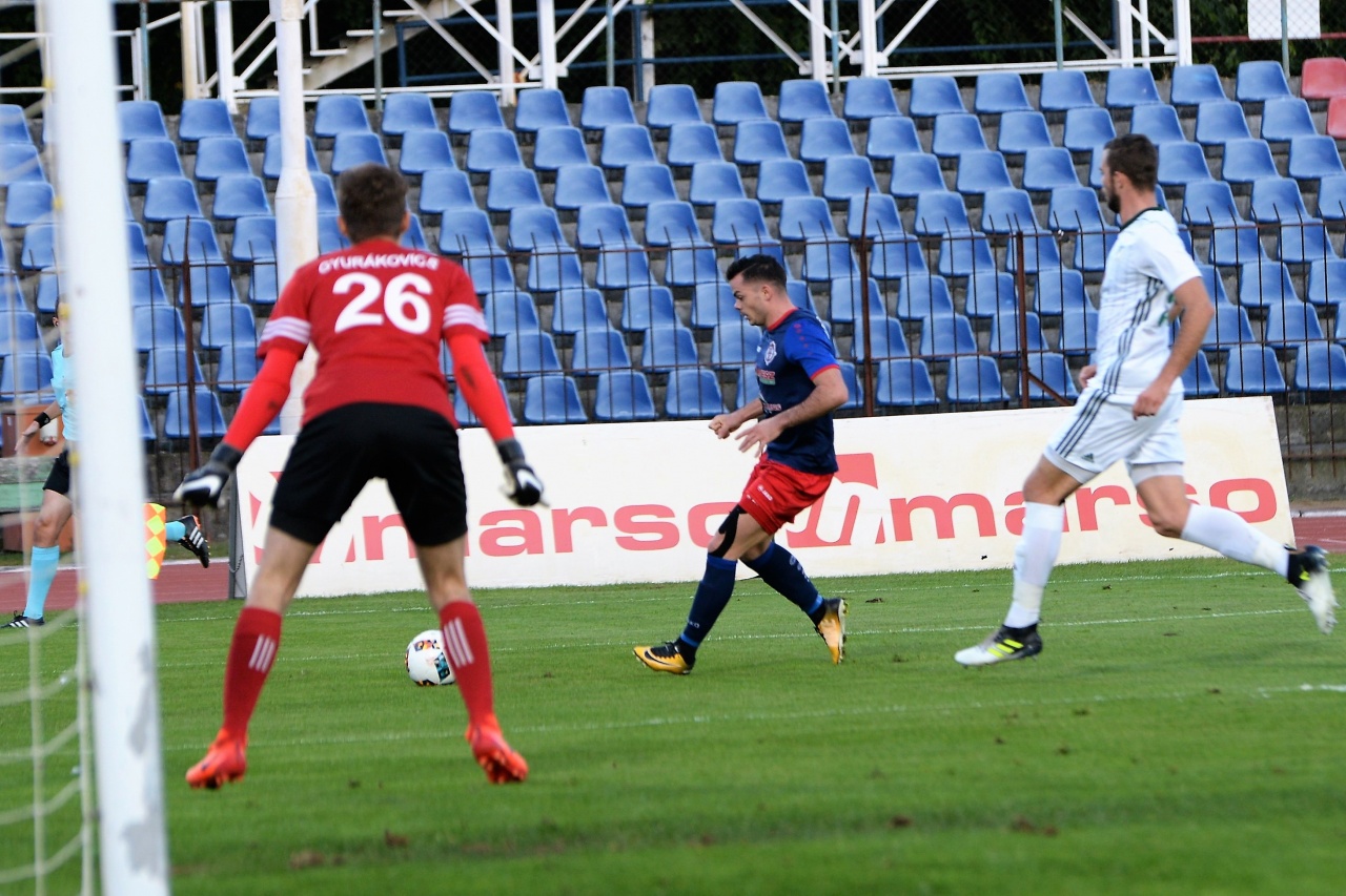 Listavezető U19, bajnoki előtt a Szpari