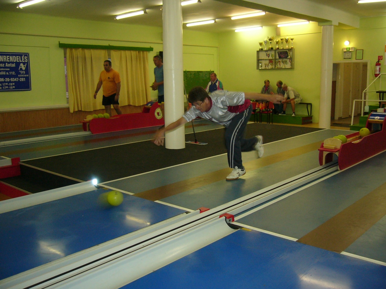 Pofon a Bábudöntögetőknek