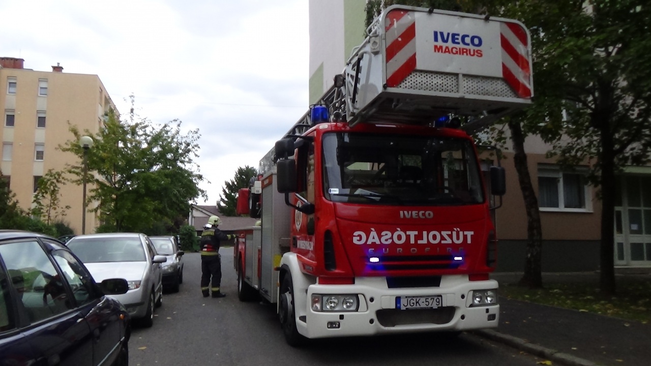 Tűzoltók törték be az ajtót – Már nem tudtak segíteni