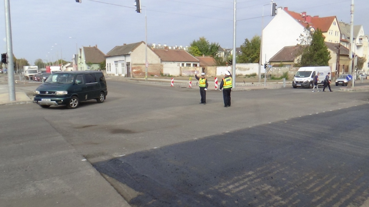 Csomóponti jelzőlámpa kikapcsolva