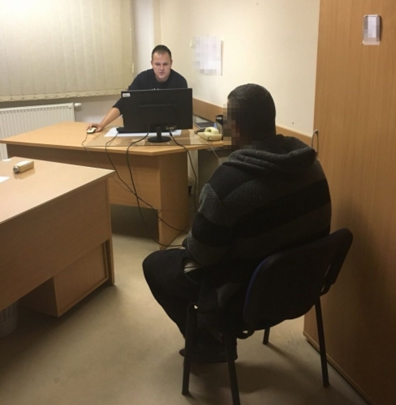 Kitépte a nyakláncot