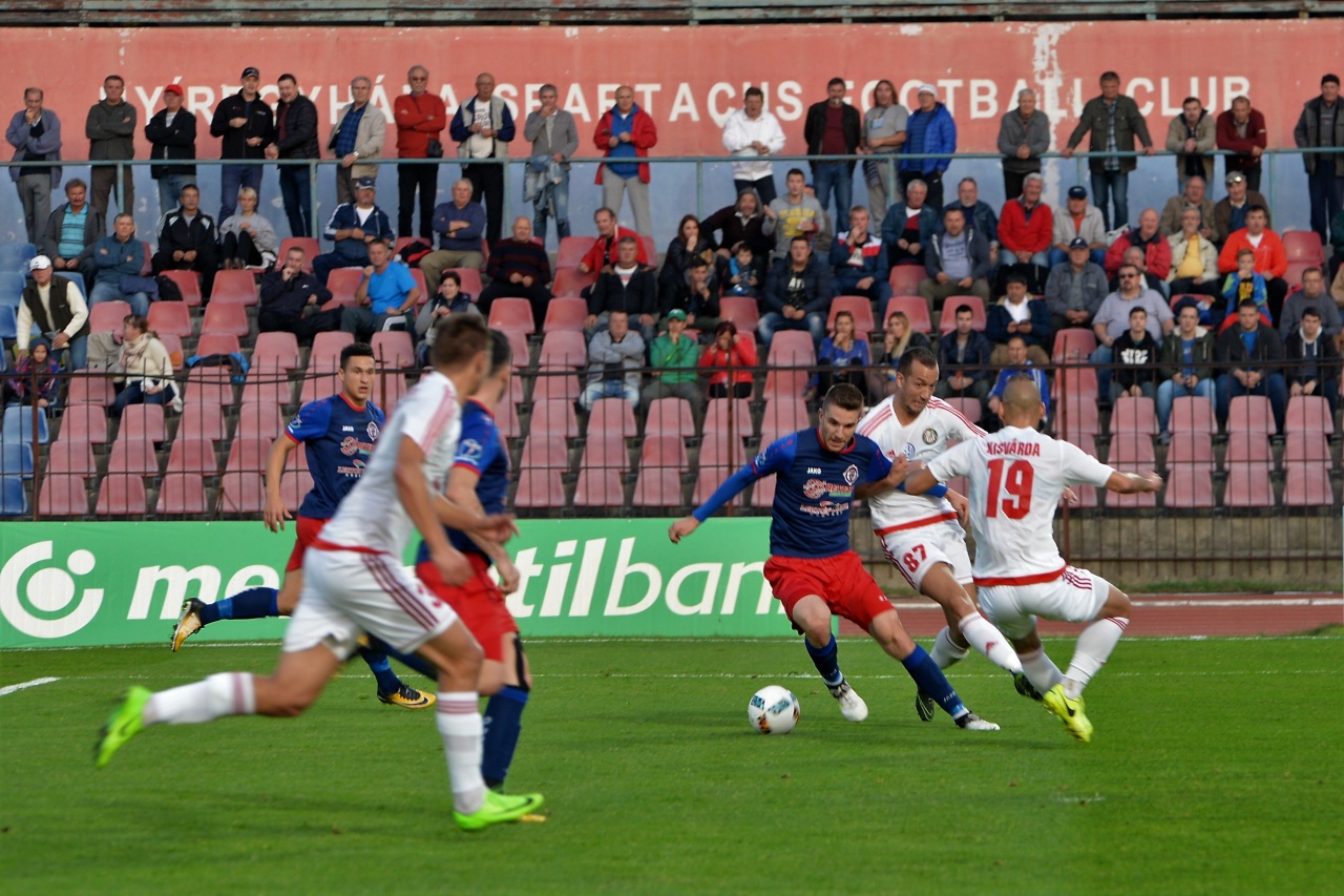 Pszichológus is segíti a Szparit