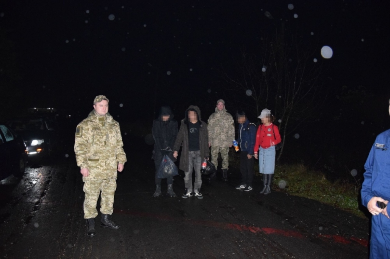 Átadták az elfogott migránsokat az ukrán hatóságoknak