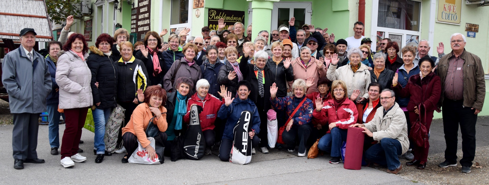 Évet zártak a szépkorúak