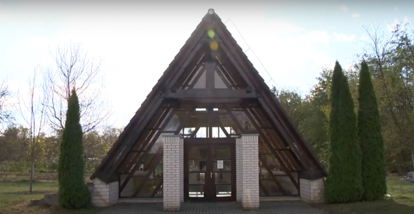 Megújult a sóstóhegyi ravatalozó