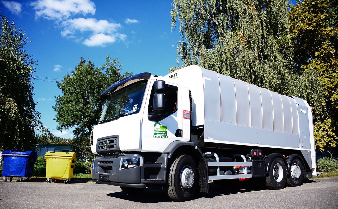 Térítésmentesen szállítják el a zöldhulladékot
