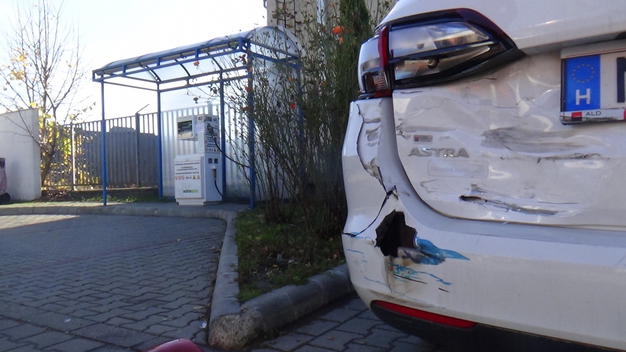 Tartálykocsinak tolatott