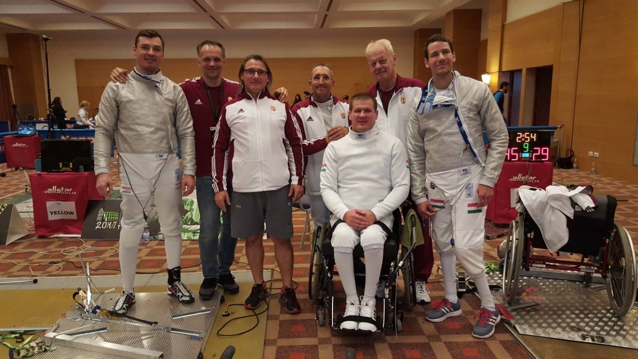 Hetedik hely csapatban