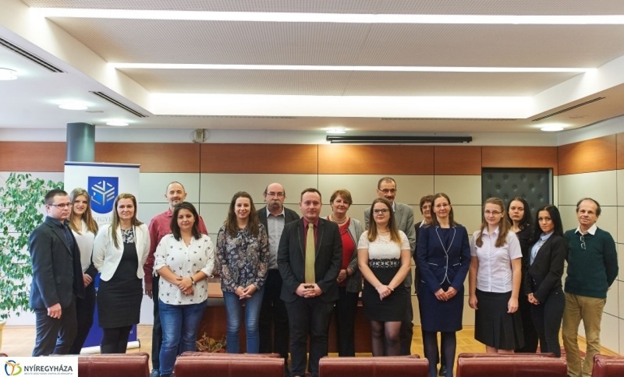 Ösztöndíjjal támogatják az egyetemistákat