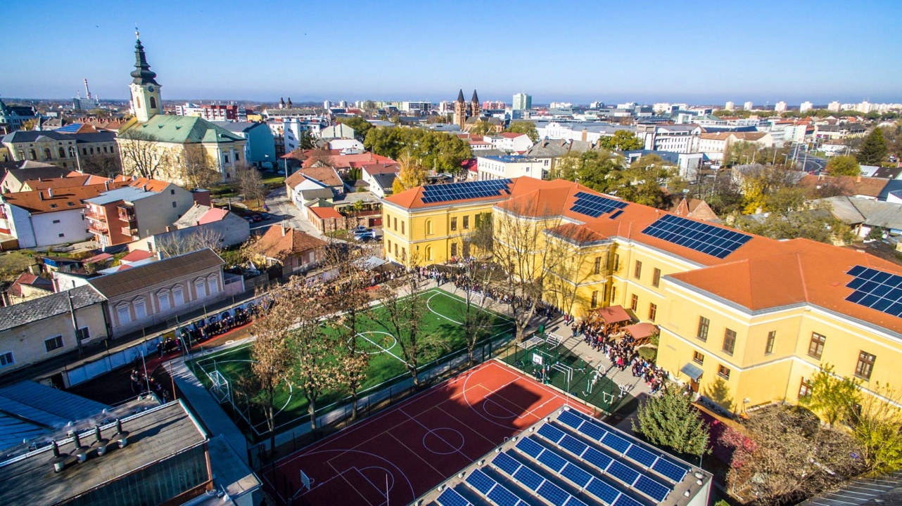 Rövidhírek november 15-én