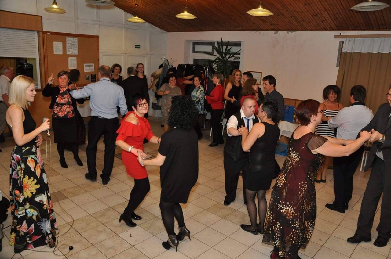 Tizedik alkalommal rendeztek Jótékonysági Zenés Vacsoraestet a Pitypangosok