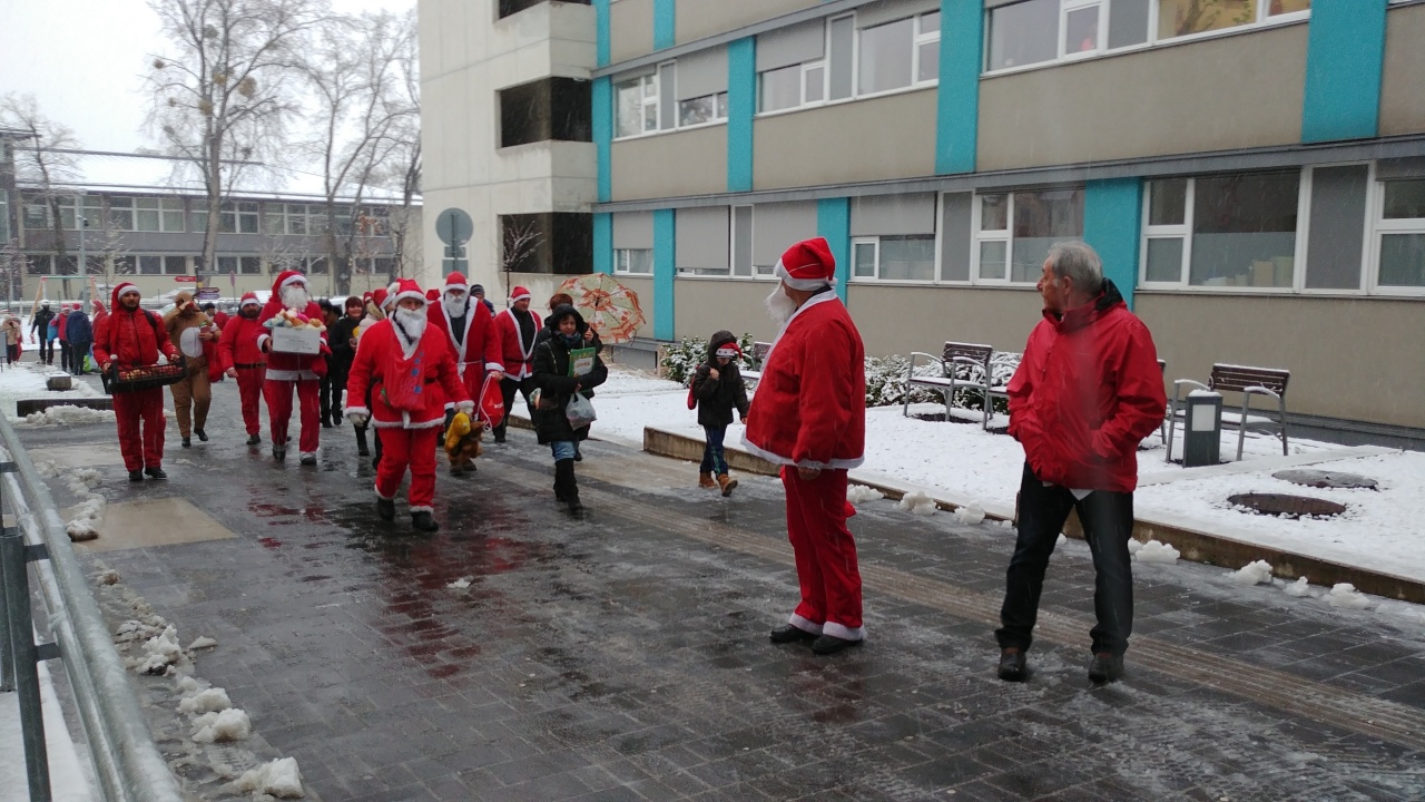 Nyíregyházára motorral érkezett meg a Mikulás