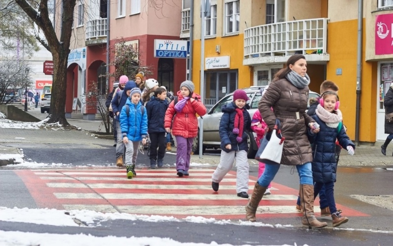 Idén három helyszínen alakítottak ki új gyalogátkelőhelyet a városban