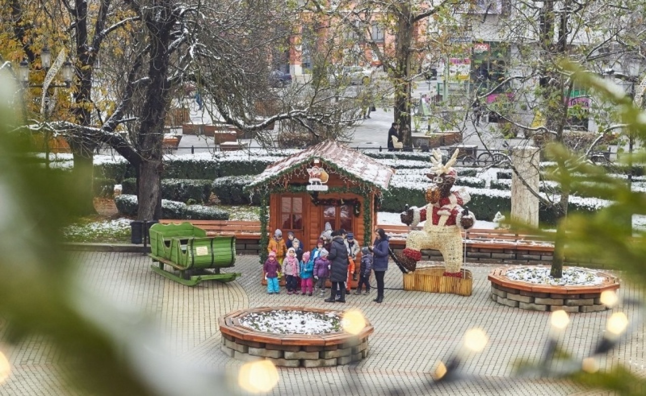 Adventi programkavalkád: táncműsor, sztárvendégek és friss lapcsánka