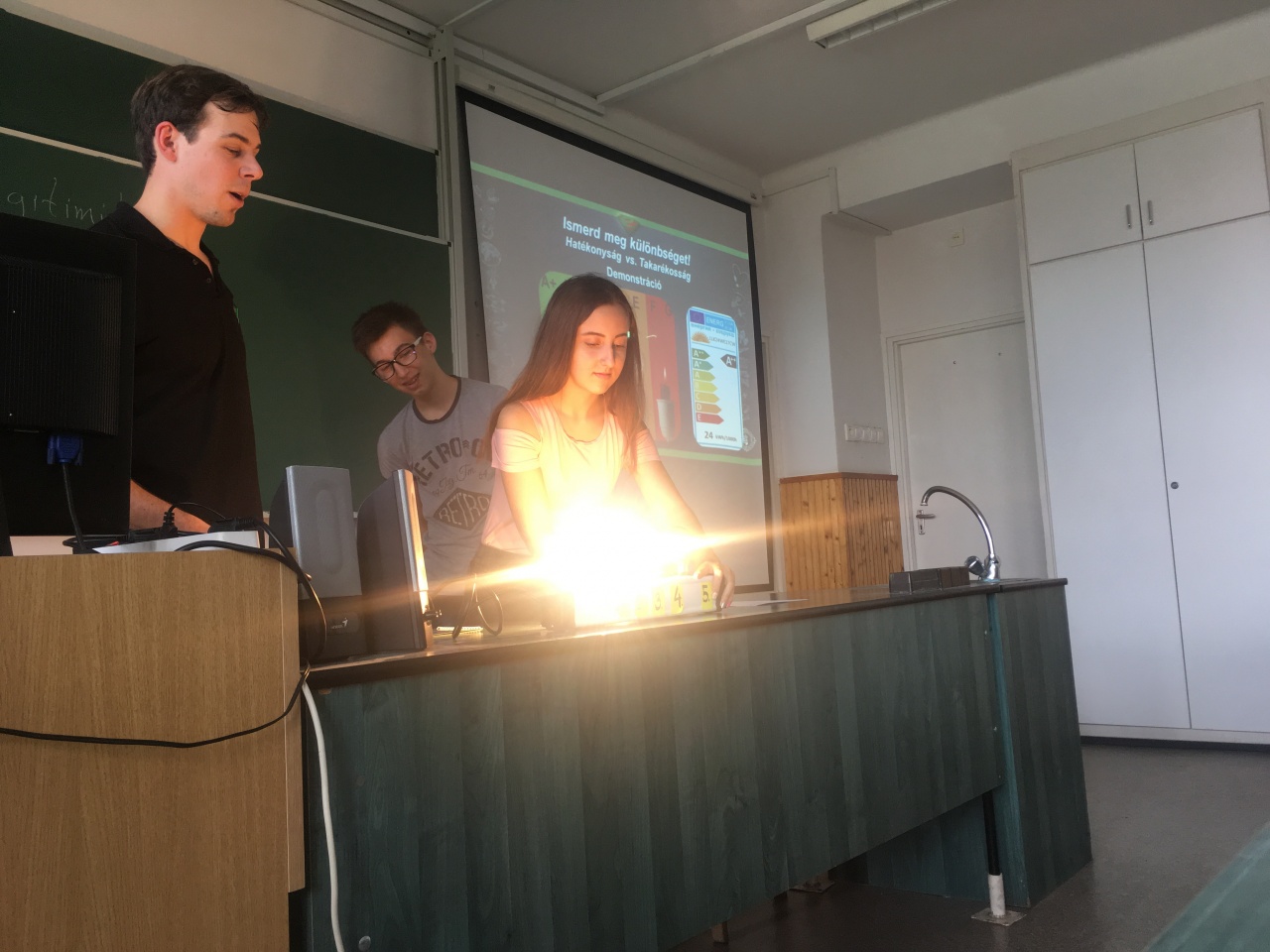 Energiakövet Nyíregyházán – Bevetésen a Krúdy Gyula Gimnázium tanulói