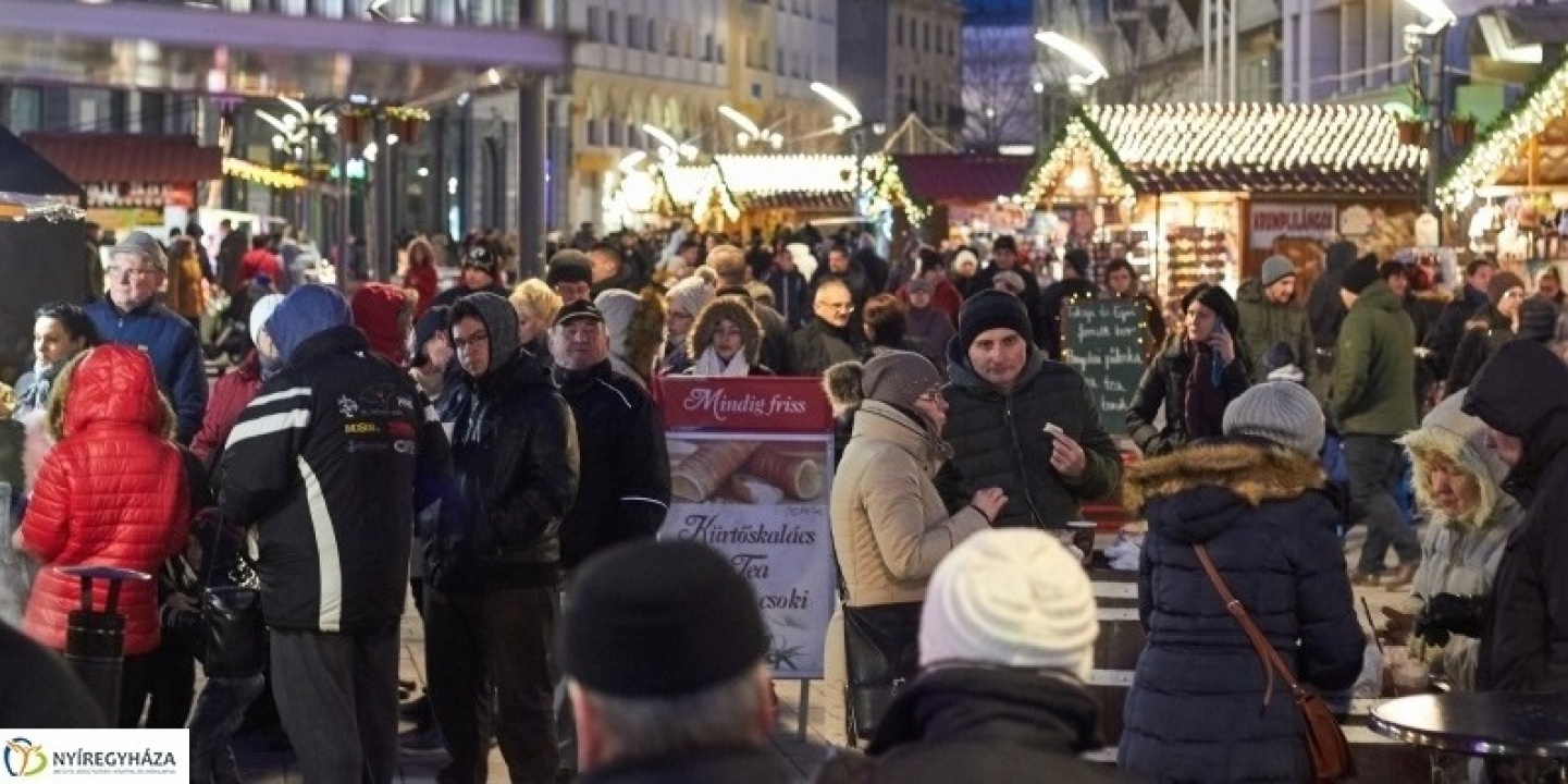 Adventi programok: táncműsor, sztárvendég, lapcsánka, karácsonyi koncert 
