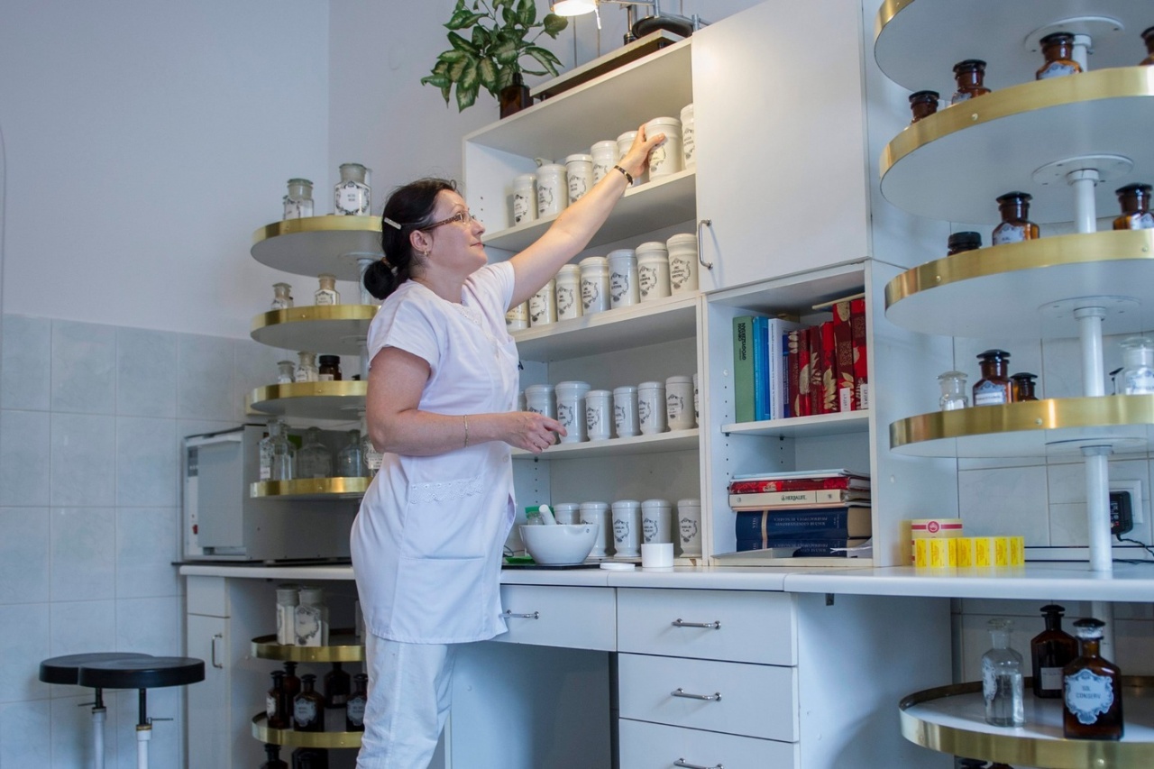 Így változik a gyógyszertárak nyitvatartása