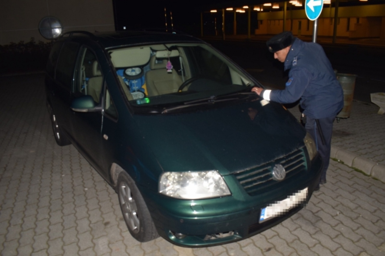 Lengyel hatóságok körözték a járművet