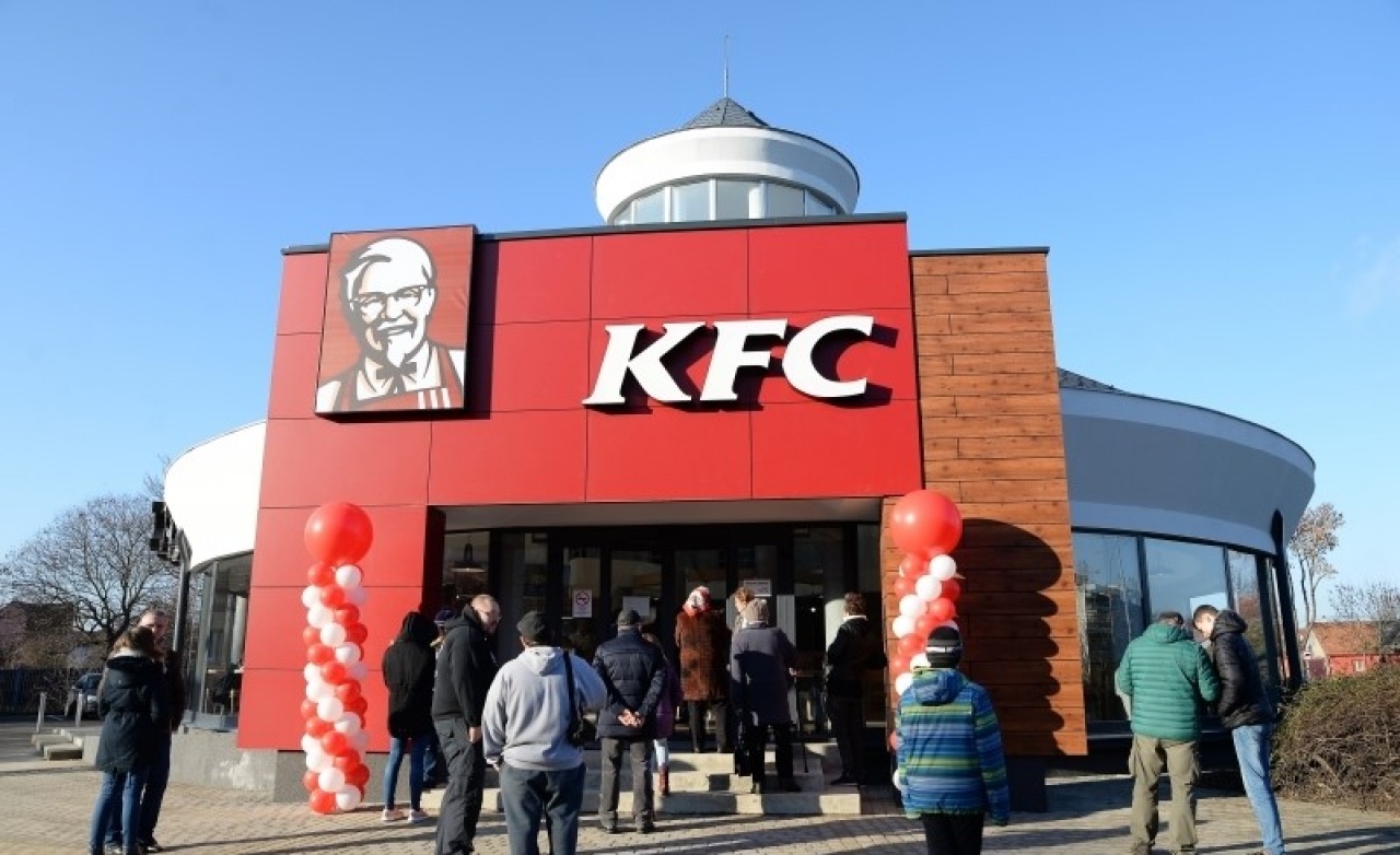 Megrohamozták a KFC-t az éhes nyíregyháziak