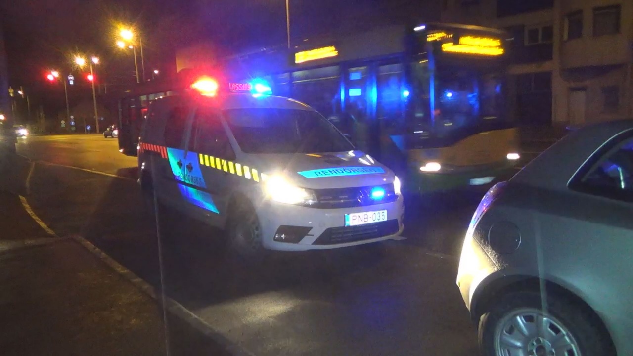 Két autó ütközött össze a Vasgyár és Bethlen Gábor utcai csomópontnál