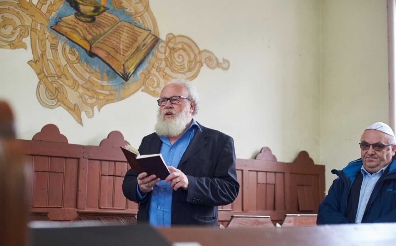 Dr. Bernstein Béla tiszteletére avattak emléktáblát a nyíregyházi zsinagógában