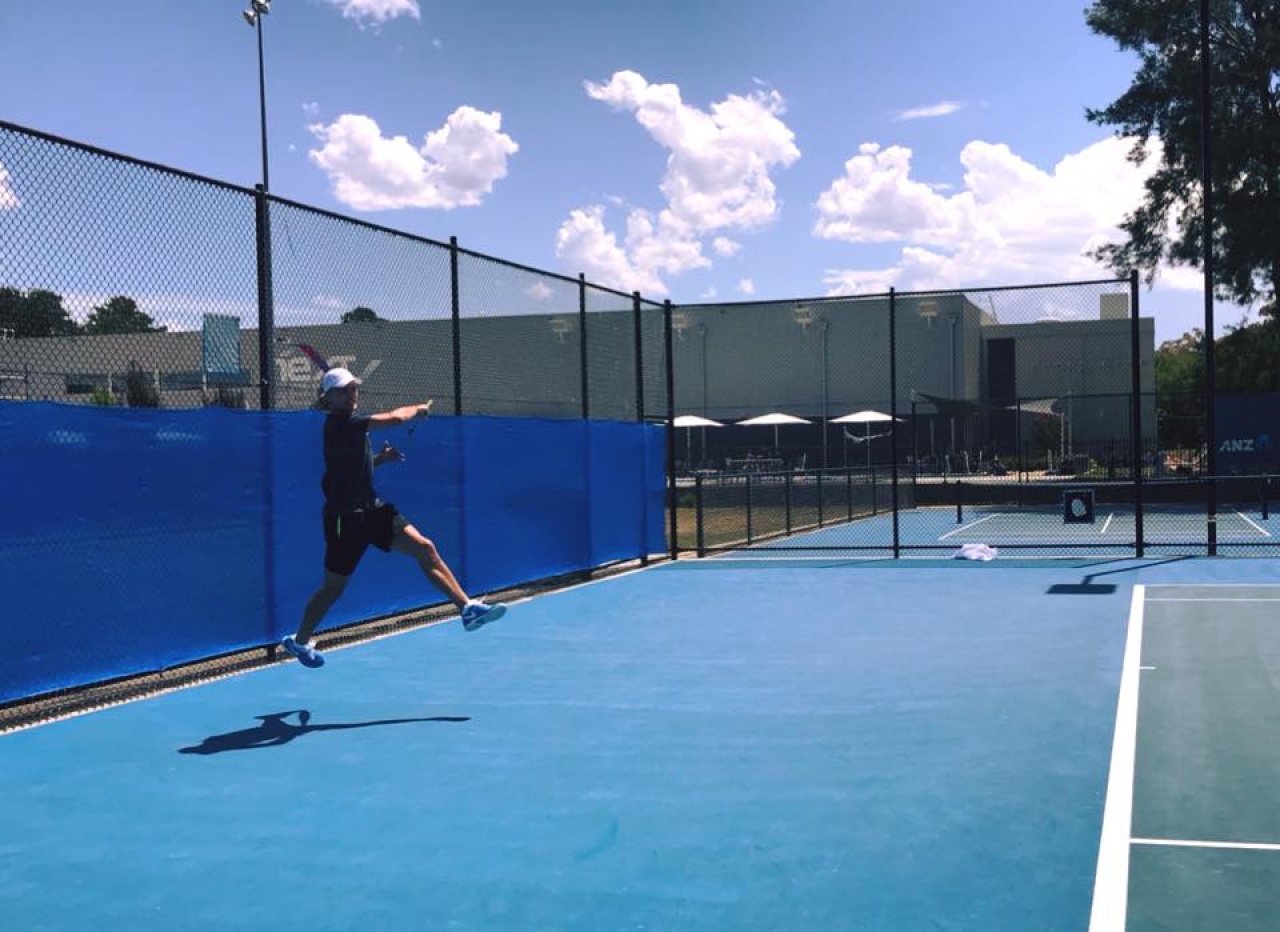 Fucsovics simán jutott a négy közé a canberrai keménypályás challenger-tenisztornán