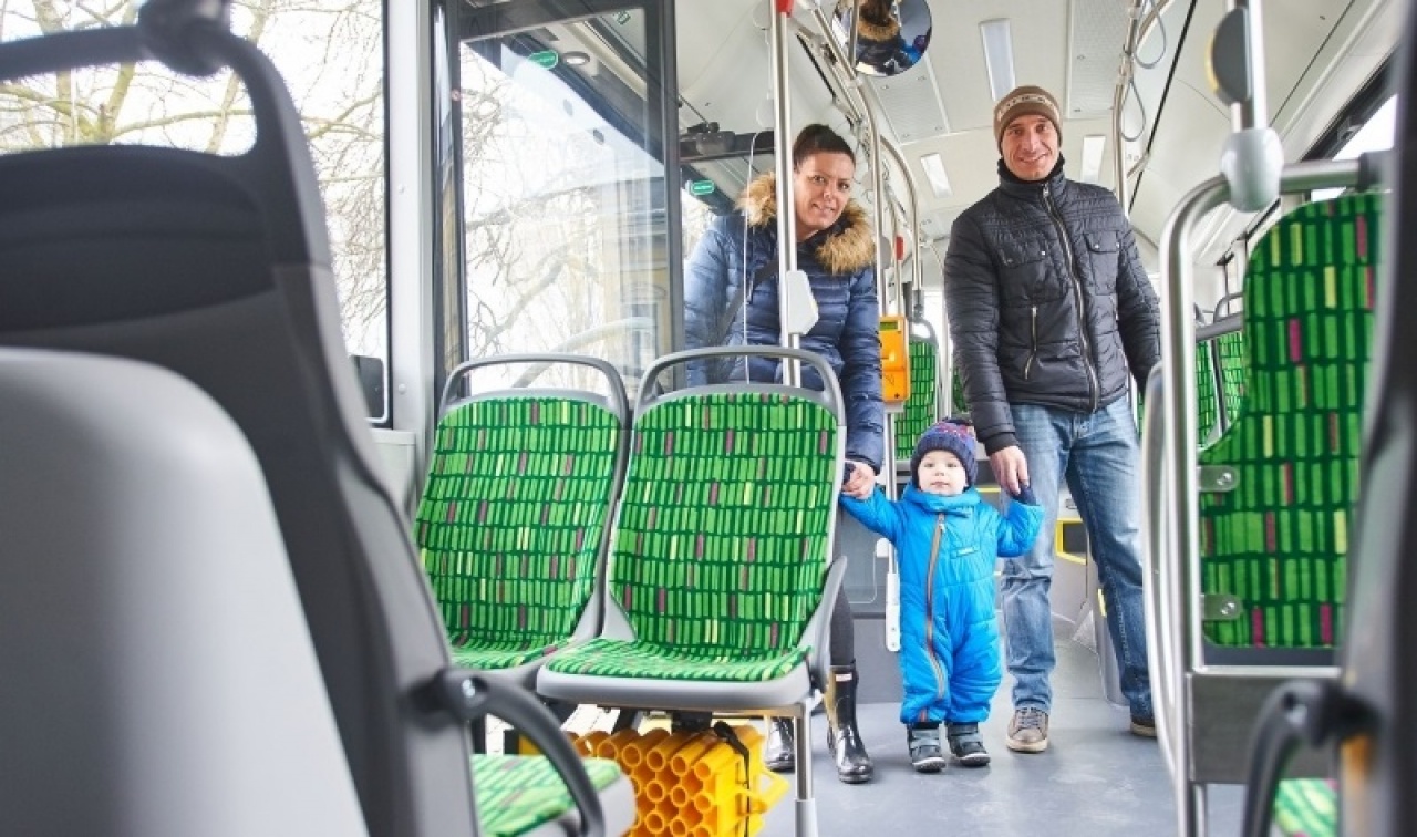 Mit szólnak a nyíregyháziak az új buszokhoz? Rita megkérdezte!